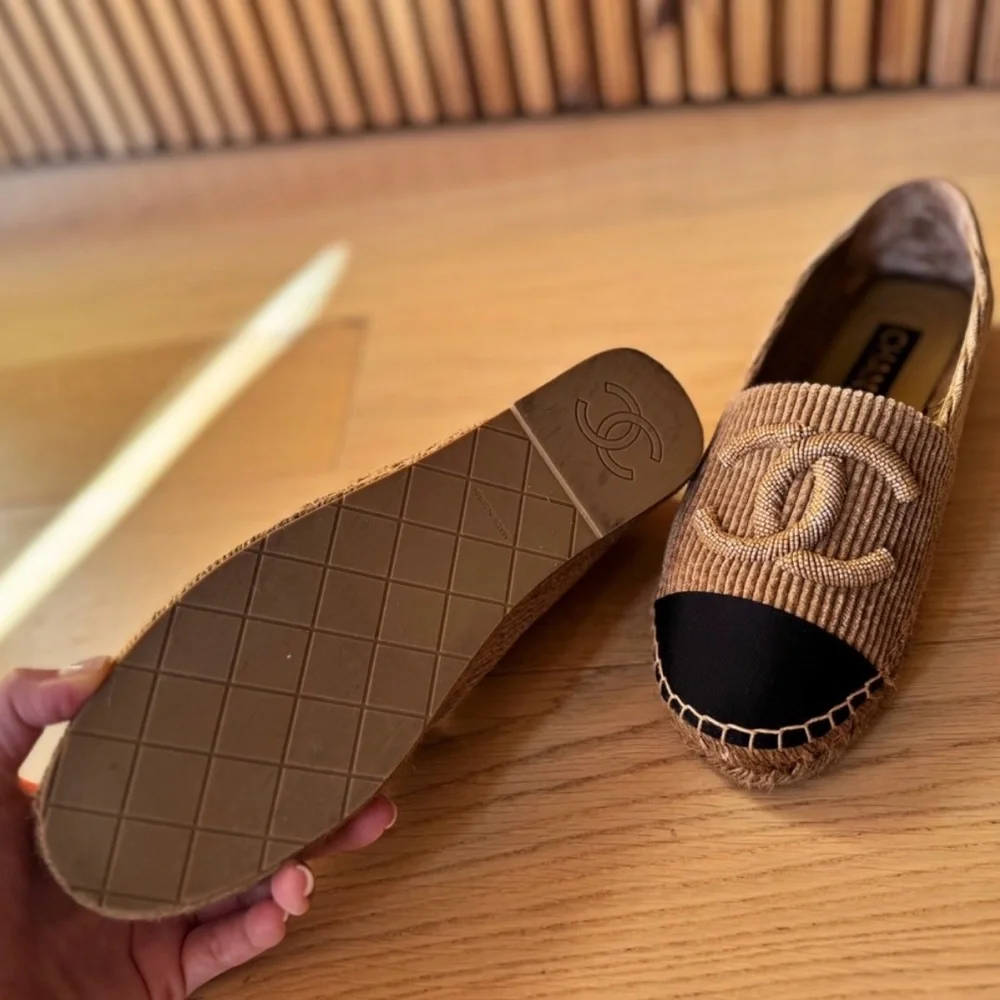 🖤🖤 CHANEL Brown Corduroy Espadrilles with Black Cap Toe 🖤🖤 - Picture 5 of 5